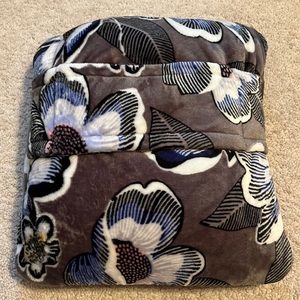 Vera Bradley Plush Fleece Travel Blanket - Grand Blooms Shower